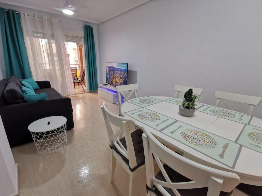 Apartamento Playa Cura Torrevieja Ngoại thất bức ảnh